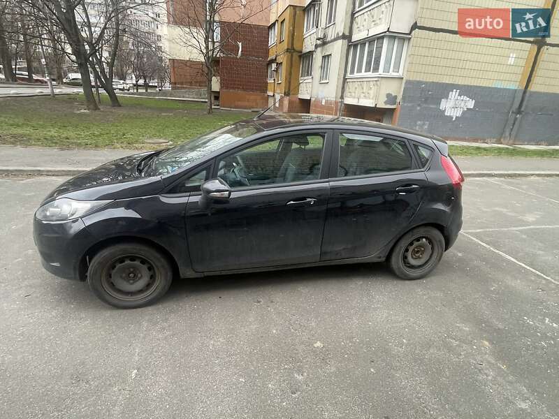 Хэтчбек Ford Fiesta 2012 в Киеве