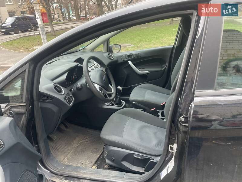 Хэтчбек Ford Fiesta 2012 в Киеве