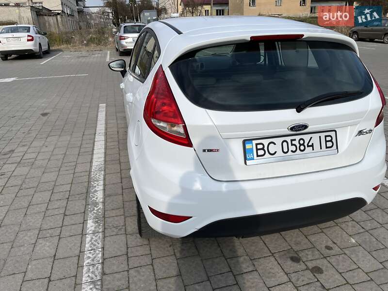 Хетчбек Ford Fiesta 2011 в Львові
