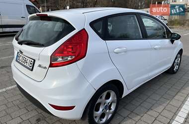 Хэтчбек Ford Fiesta 2011 в 
