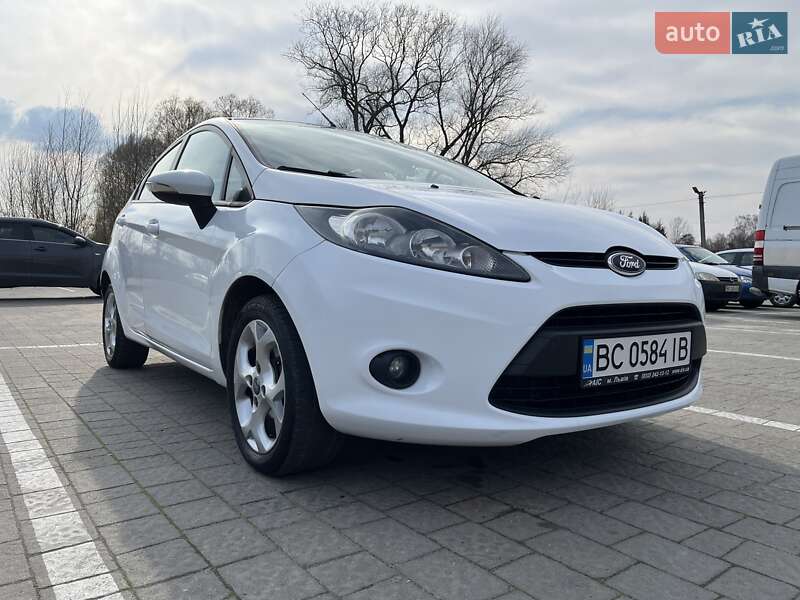 Хетчбек Ford Fiesta 2011 в Львові