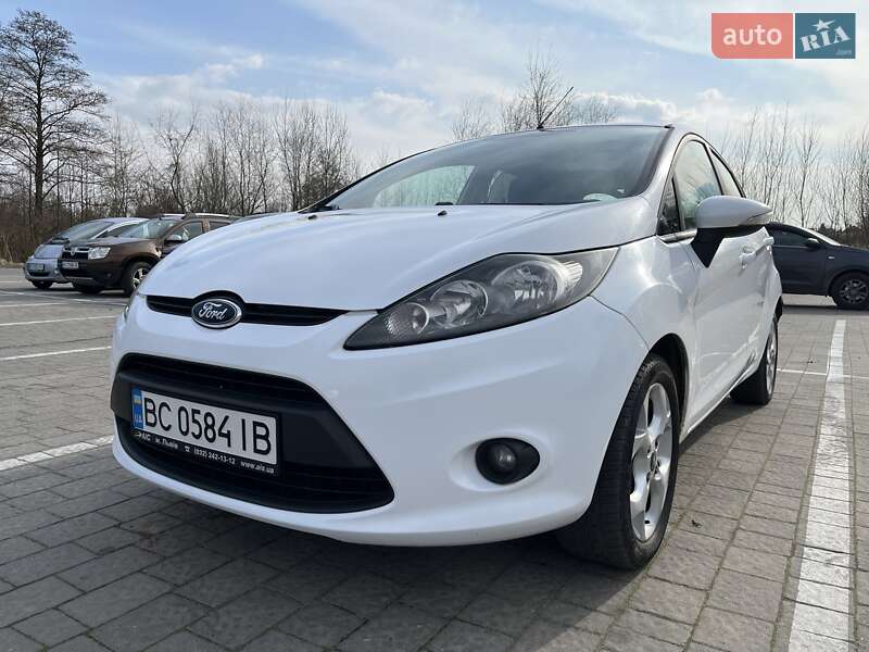 Хетчбек Ford Fiesta 2011 в Львові