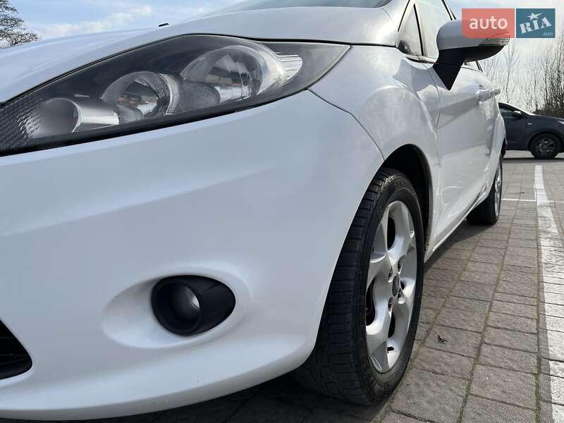 Хетчбек Ford Fiesta 2011 в Львові