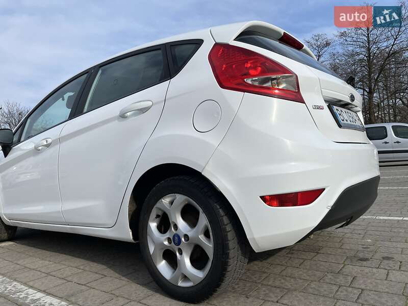 Хетчбек Ford Fiesta 2011 в Львові