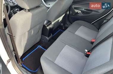 Хэтчбек Ford Fiesta 2011 в 