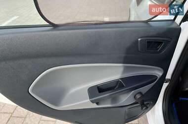 Хэтчбек Ford Fiesta 2011 в 