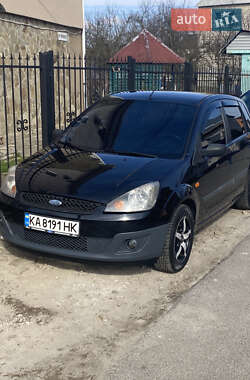 Хэтчбек Ford Fiesta 2007 в 