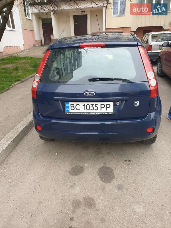Хэтчбек Ford Fiesta 2008 в Львове
