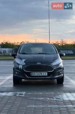 Хэтчбек Ford Fiesta 2014 в 