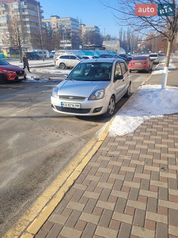 Хетчбек Ford Fiesta 2008 в Бучі
