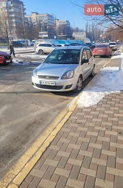 Хэтчбек Ford Fiesta 2008 в 