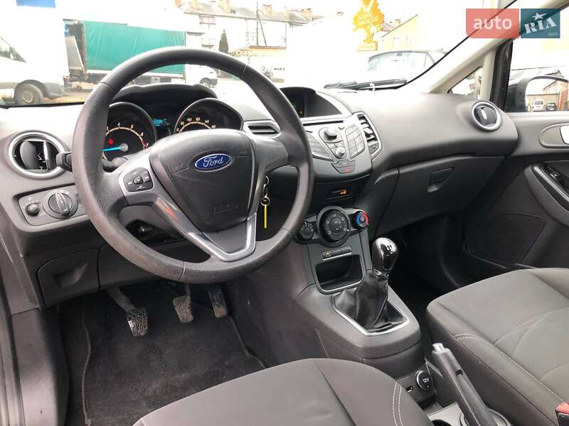 Хэтчбек Ford Fiesta 2013 в Ковеле
