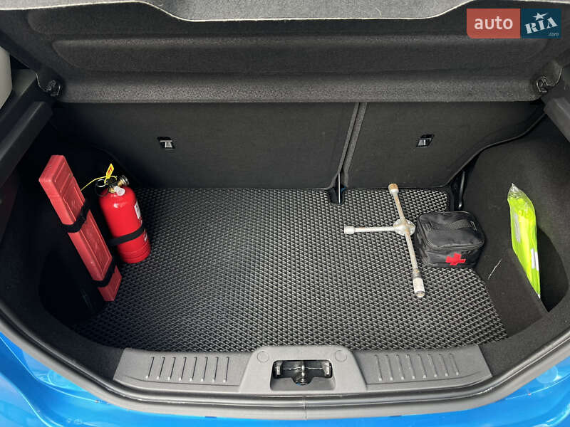 Хетчбек Ford Fiesta 2016 в Одесі