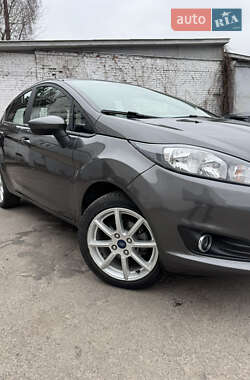 Хэтчбек Ford Fiesta 2019 в 