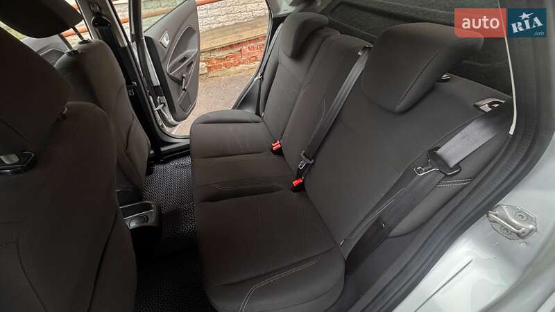 Хэтчбек Ford Fiesta 2013 в Гоще