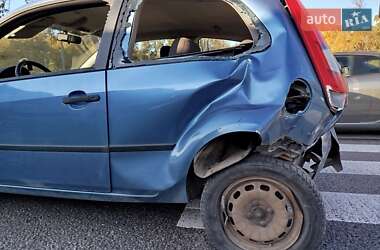 Хетчбек Ford Fiesta 2003 в 