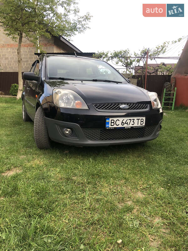 Хэтчбек Ford Fiesta 2008 в Новояворовске фото 7 Хэтчбек Ford Fiesta 2008 в Новояворовске