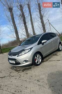 Хэтчбек Ford Fiesta 2010 в 