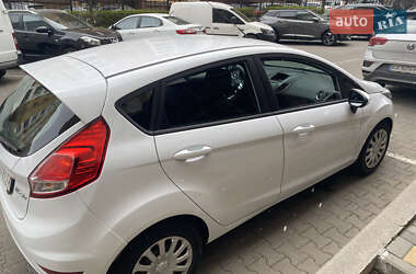 Хэтчбек Ford Fiesta 2014 в 