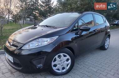 Хэтчбек Ford Fiesta 2013 в 