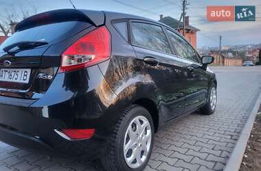 Хэтчбек Ford Fiesta 2013 в 
