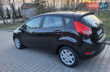 Хэтчбек Ford Fiesta 2013 в 