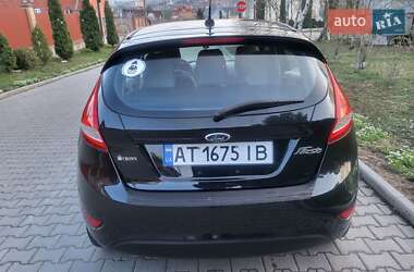 Хэтчбек Ford Fiesta 2013 в 