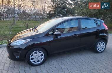 Хэтчбек Ford Fiesta 2013 в 