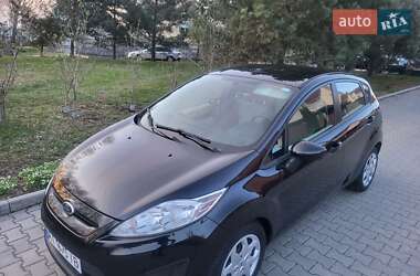 Хэтчбек Ford Fiesta 2013 в 