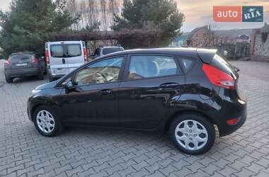 Хэтчбек Ford Fiesta 2013 в 