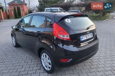 Хэтчбек Ford Fiesta 2013 в 