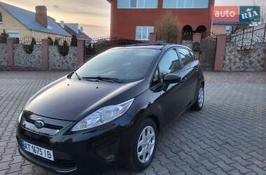 Хэтчбек Ford Fiesta 2013 в 