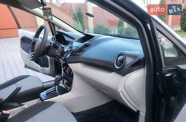 Хэтчбек Ford Fiesta 2013 в 