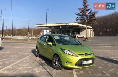 Хэтчбек Ford Fiesta 2010 в 