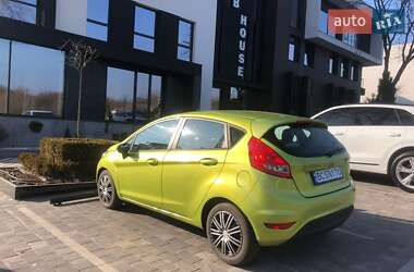 Хэтчбек Ford Fiesta 2010 в 
