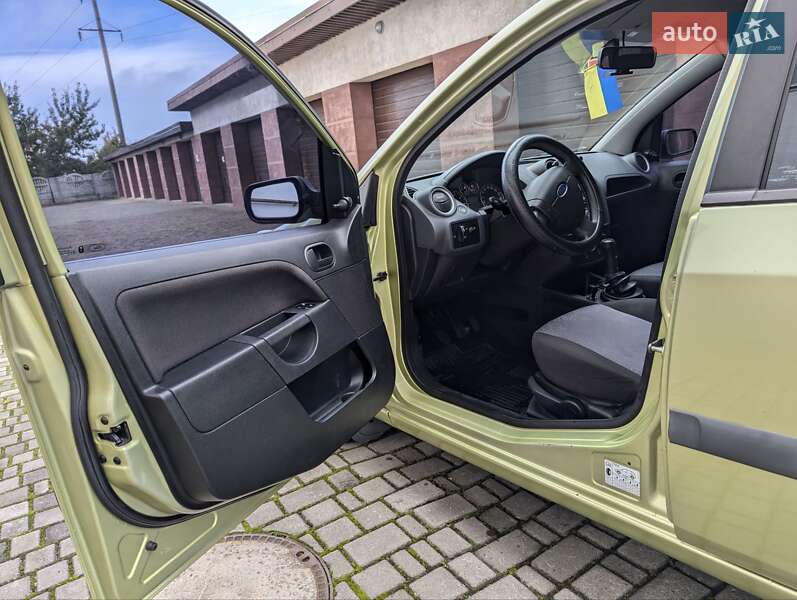 Хетчбек Ford Fiesta 2006 в Івано-Франківську