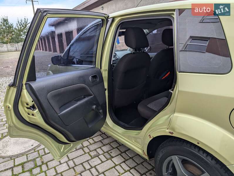 Хетчбек Ford Fiesta 2006 в Івано-Франківську
