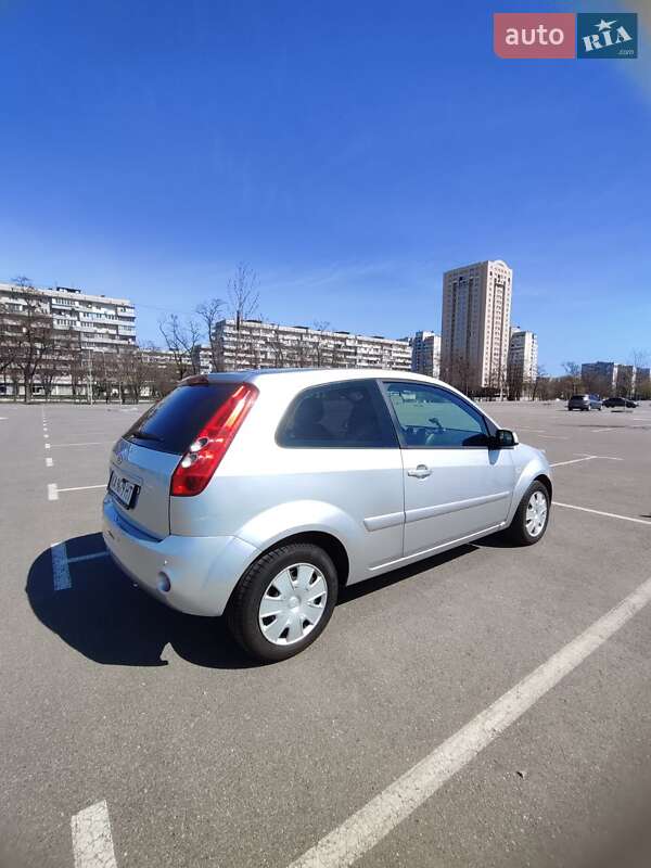 Хетчбек Ford Fiesta 2008 в Києві фото 4 Хетчбек Ford Fiesta 2008 в Києві