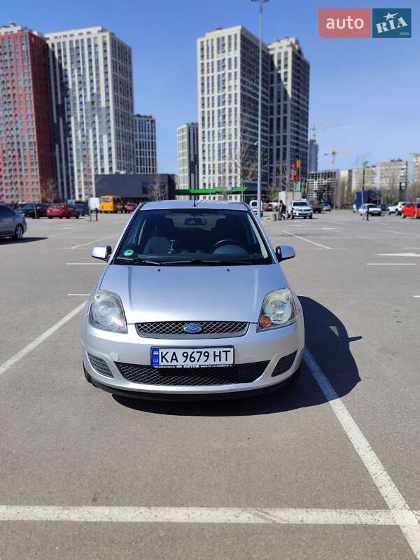 Хетчбек Ford Fiesta 2008 в Києві фото 8 Хетчбек Ford Fiesta 2008 в Києві