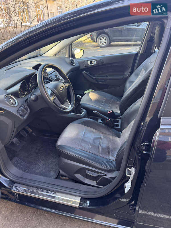 Хэтчбек Ford Fiesta 2013 в Виннице