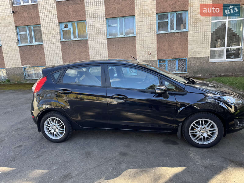 Хэтчбек Ford Fiesta 2013 в Виннице
