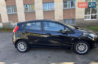 Хэтчбек Ford Fiesta 2013 в 