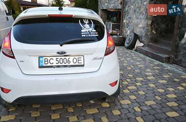 Хэтчбек Ford Fiesta 2018 в 