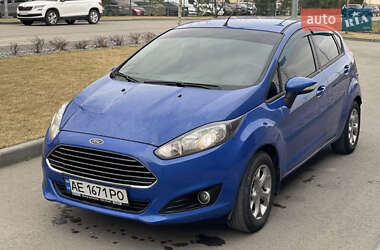 Хэтчбек Ford Fiesta 2012 в 