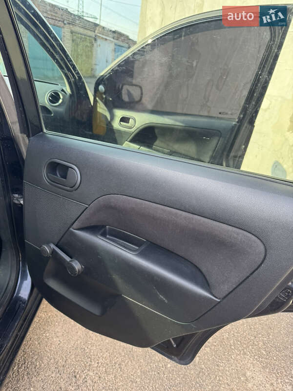 Хэтчбек Ford Fiesta 2006 в Киеве