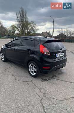 Хетчбек Ford Fiesta 2013 в 