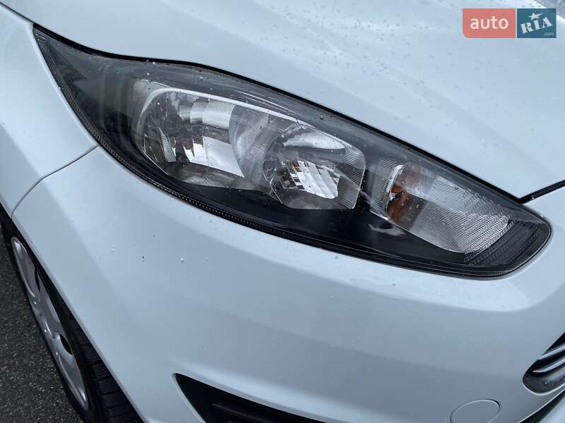 Хэтчбек Ford Fiesta 2013 в Киеве