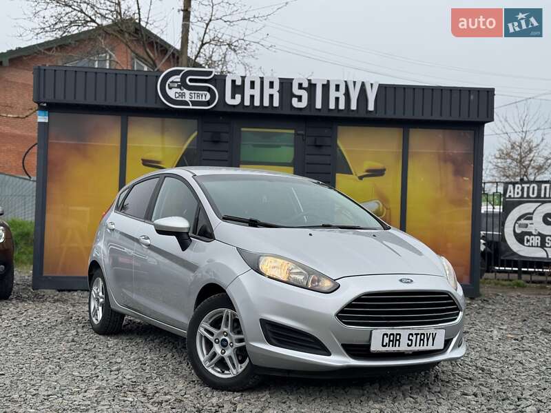 Хэтчбек Ford Fiesta 2018 в 