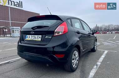 Хэтчбек Ford Fiesta 2016 в 