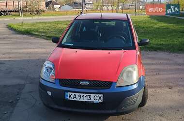 Хэтчбек Ford Fiesta 2006 в 